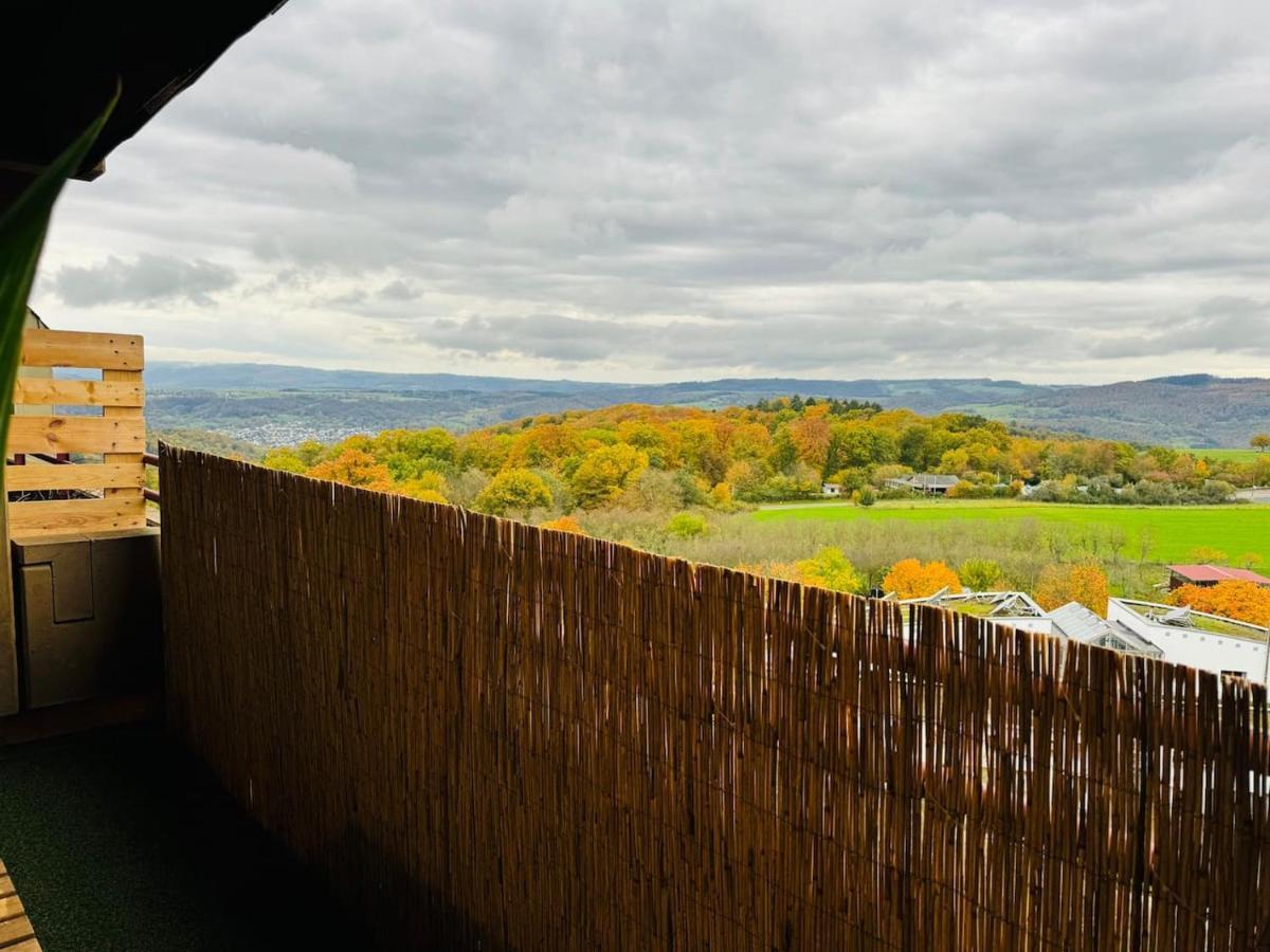 Klassen Stay - Design Studio In 11 Etage - Tolle Aussicht - Sauna, Pool - Netflix 라한슈타인 외부 사진