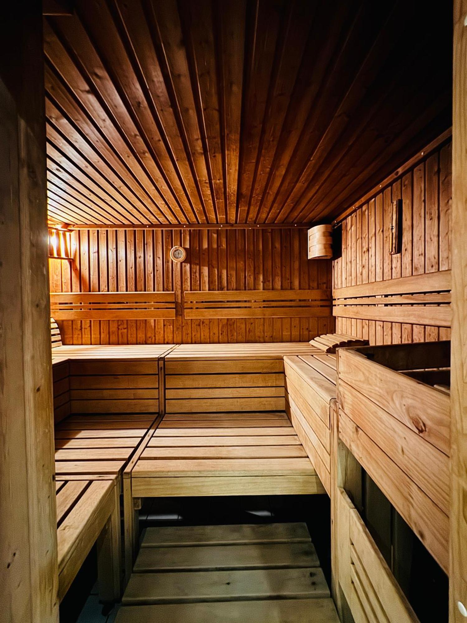 Klassen Stay - Design Studio In 11 Etage - Tolle Aussicht - Sauna, Pool - Netflix 라한슈타인 외부 사진